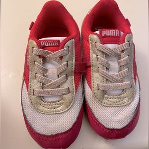 Puma. Size:7c. Red, gold, white